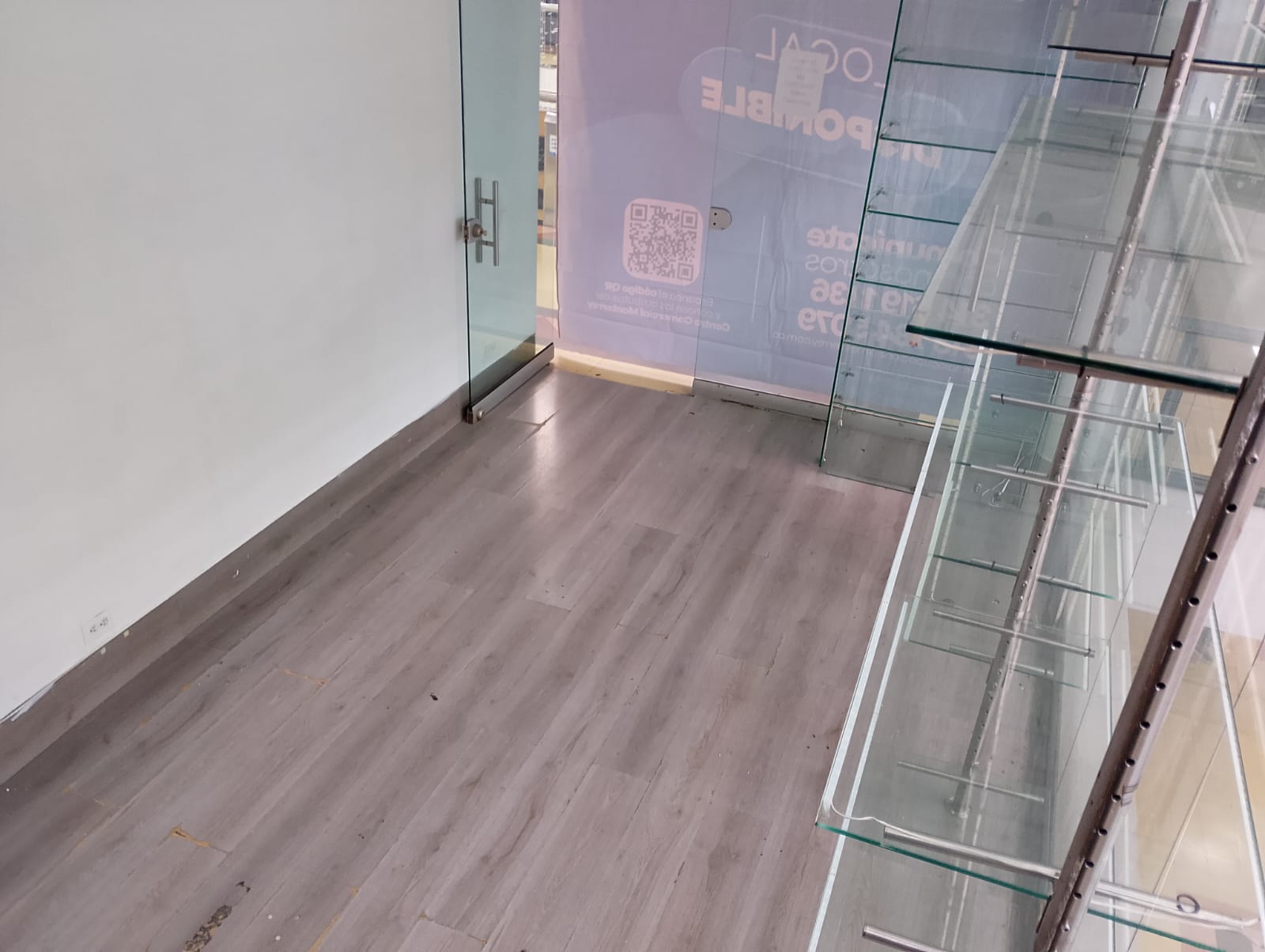 Local en Centro Comercial Monterry