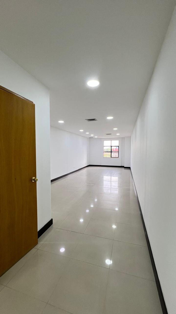 Local comercial en el Barrio el Poblado