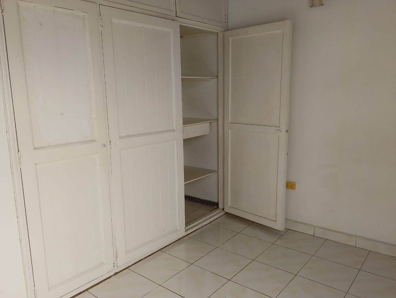 Apartamento en el Barrio Belén Rosales.