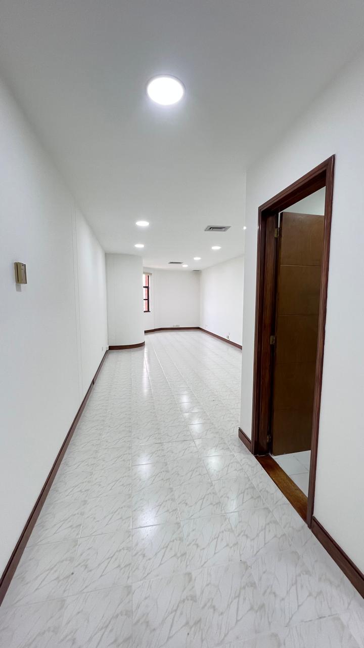 Local comercial en el Barrio el Poblado